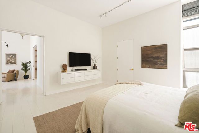 13320 Beach Avenue 403, Los Angeles, CA 90292