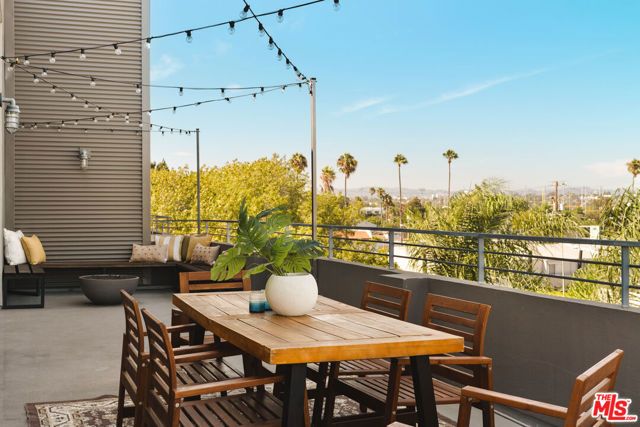 13320 Beach Avenue 403, Los Angeles, CA 90292