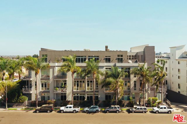 13320 Beach Avenue 403, Los Angeles, CA 90292