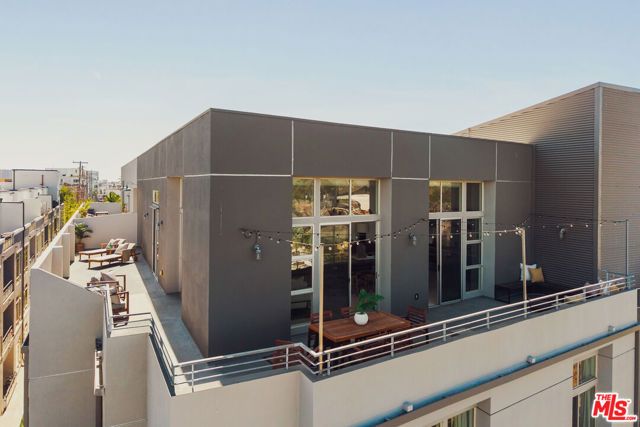 13320 Beach Avenue 403, Los Angeles, CA 90292