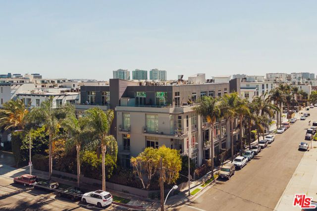 13320 Beach Avenue 403, Los Angeles, CA 90292