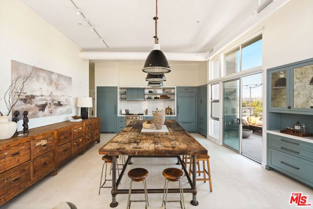 13320 Beach Avenue 403, Los Angeles, CA 90292