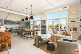 13320 Beach Avenue 403, Los Angeles, CA 90292
