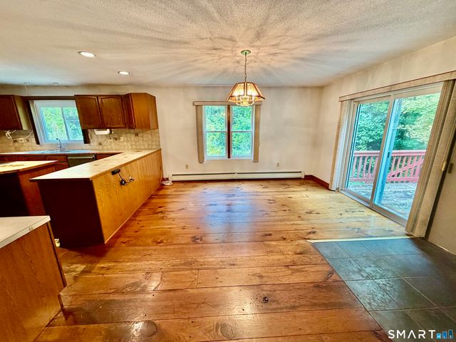 164 Quanopaug Trail, Woodbury, CT 06798