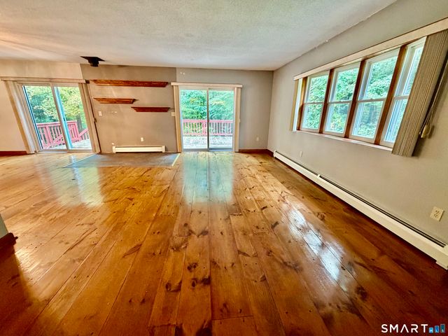 164 Quanopaug Trail, Woodbury, CT 06798