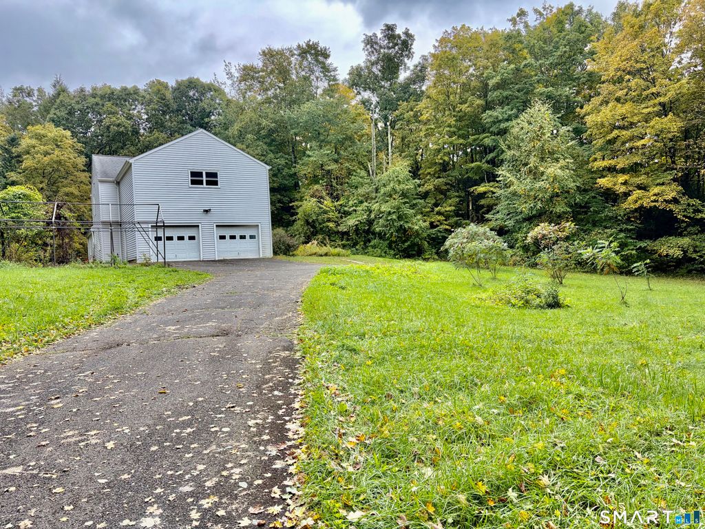 164 Quanopaug Trail, Woodbury, CT 06798