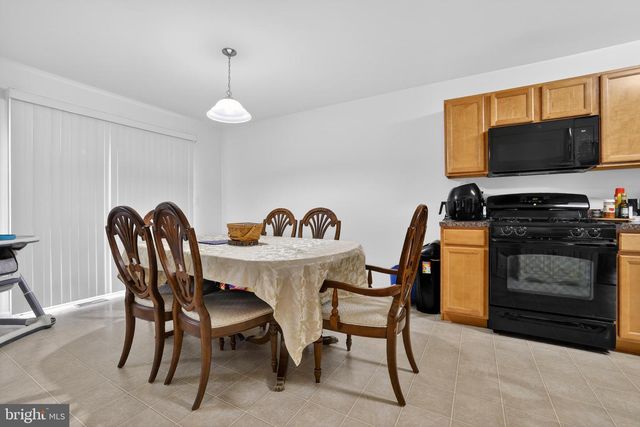 135 SUGARBUSH DR, Perkasie, PA 18944