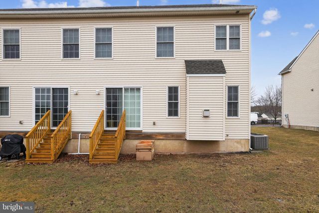 135 SUGARBUSH DR, Perkasie, PA 18944