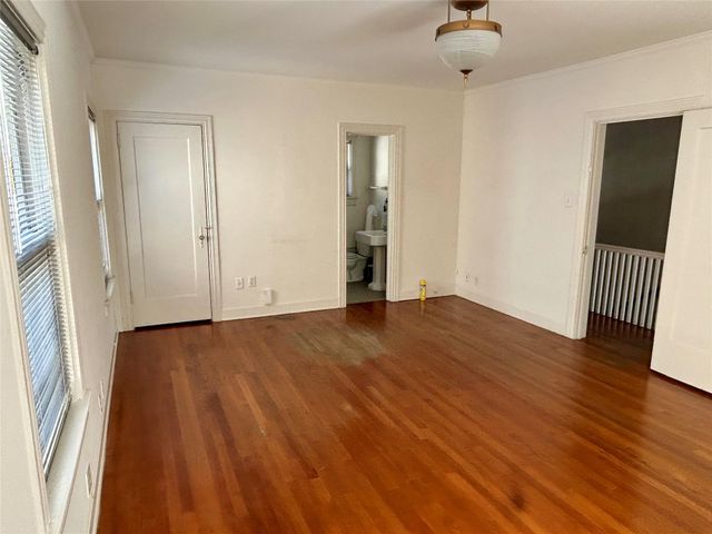 2038 Lexington Street, Houston, TX 77098