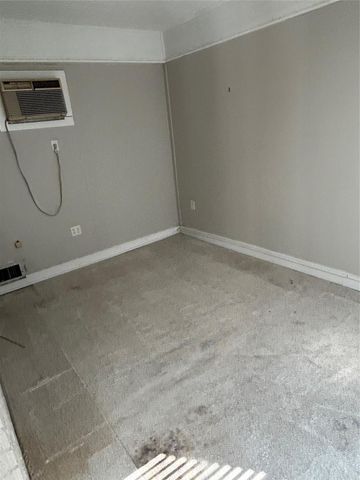 2038 Lexington Street, Houston, TX 77098