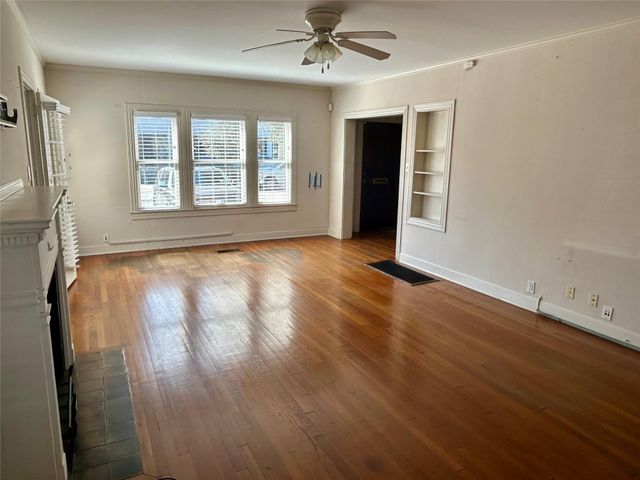 2038 Lexington Street, Houston, TX 77098