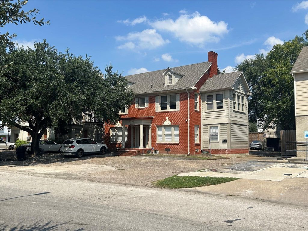 2038 Lexington Street, Houston, TX 77098