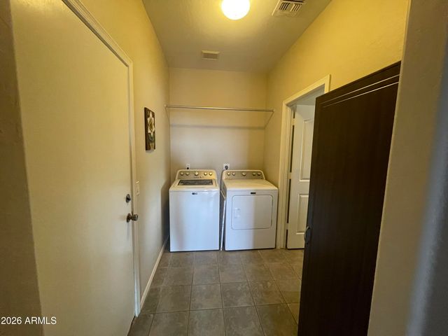 9907 E FLANDERS Road, Mesa, AZ 85207