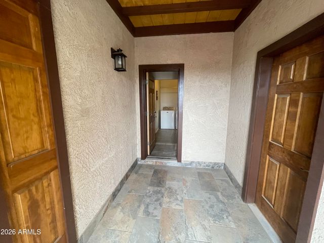 9907 E FLANDERS Road, Mesa, AZ 85207