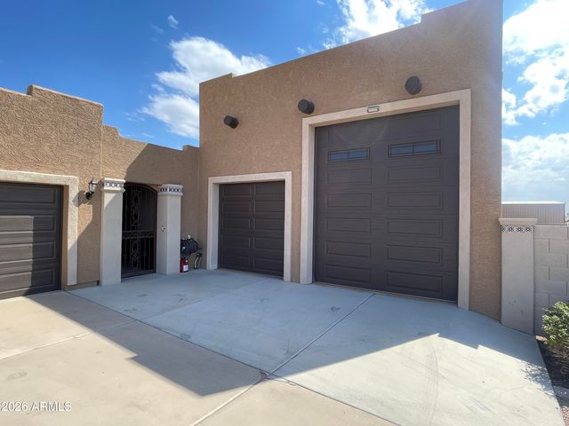 9907 E FLANDERS Road, Mesa, AZ 85207