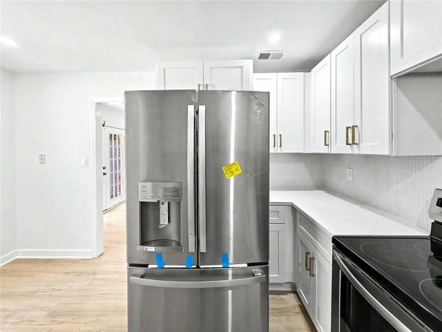 270 Winding River Road H, Atlanta, GA 30350