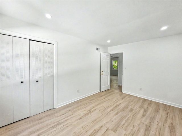 270 Winding River Road H, Atlanta, GA 30350