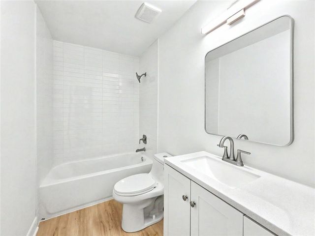 270 Winding River Road H, Atlanta, GA 30350