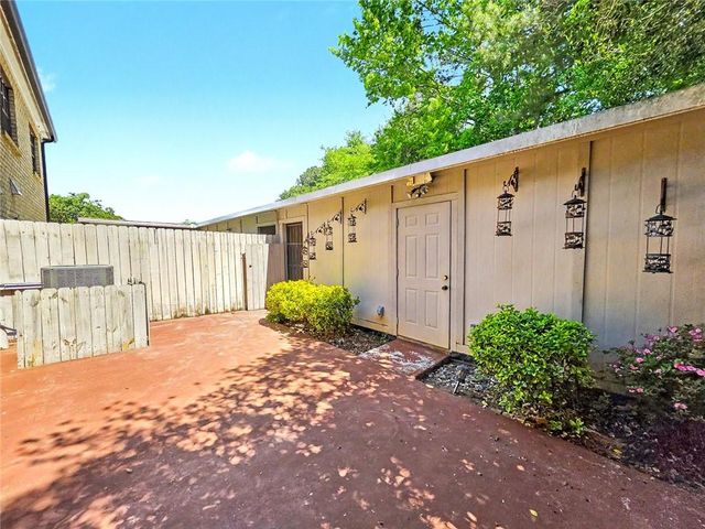 270 Winding River Road H, Atlanta, GA 30350