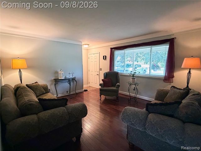31524 Windsor Street, Garden City, MI 48135