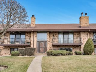 10642 Melissa Drive 105, Orland Park, IL 60467