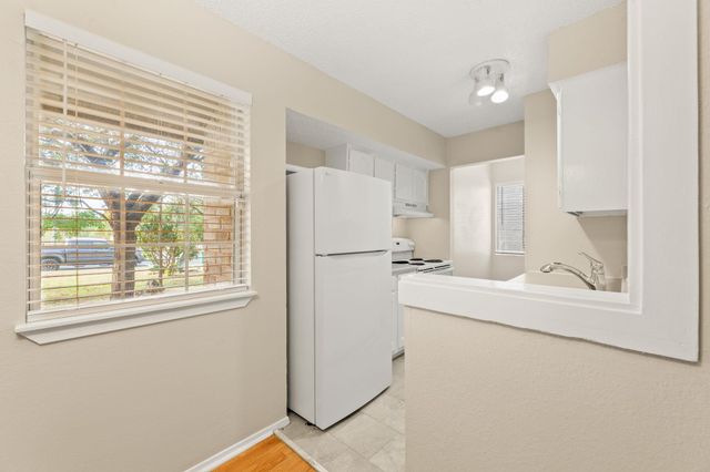 6901 Woodhue DR A, Austin, TX 78745