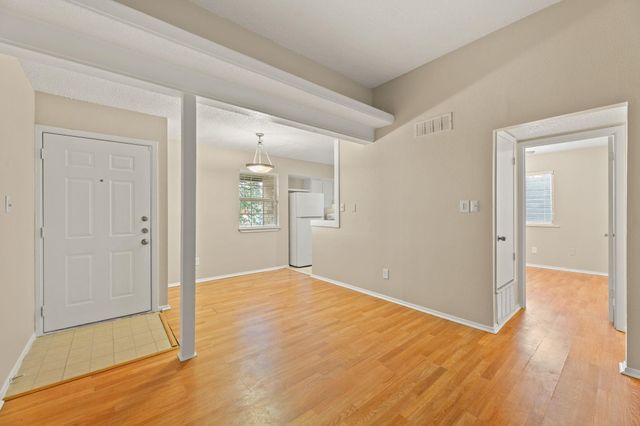 6901 Woodhue DR A, Austin, TX 78745