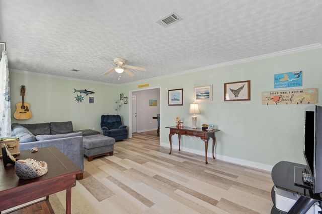 653 NE Golf Course Drive, Fort Walton Beach, FL 32547