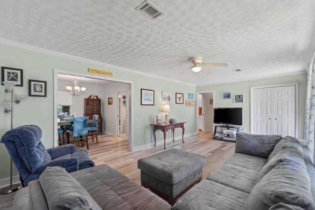 653 NE Golf Course Drive, Fort Walton Beach, FL 32547