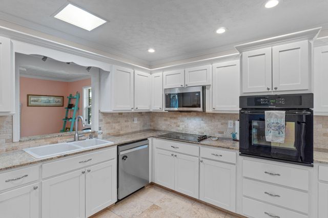 653 NE Golf Course Drive, Fort Walton Beach, FL 32547