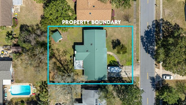 653 NE Golf Course Drive, Fort Walton Beach, FL 32547