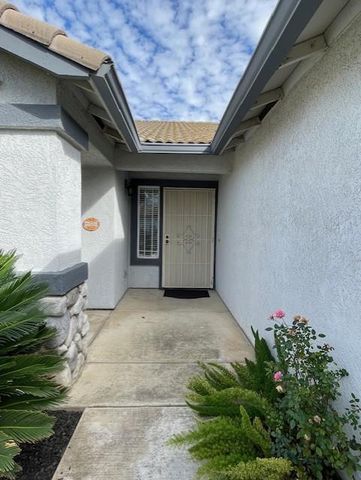 196 Dyer Ave, Manteca, CA 95336