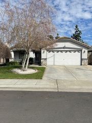 196 Dyer Ave, Manteca, CA 95336