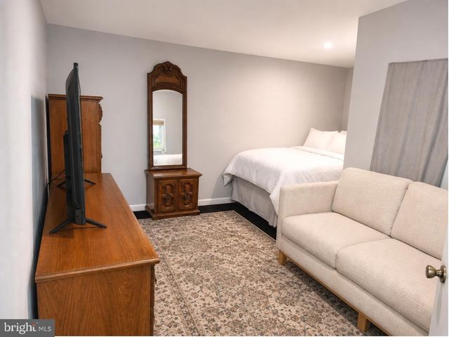 3429 LOGANVIEW DR, Dundalk, MD 21222