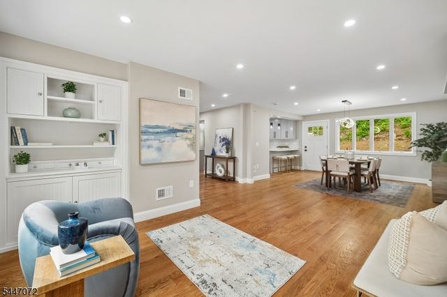 145 Glen Ave, Millburn Twp., NJ 07041