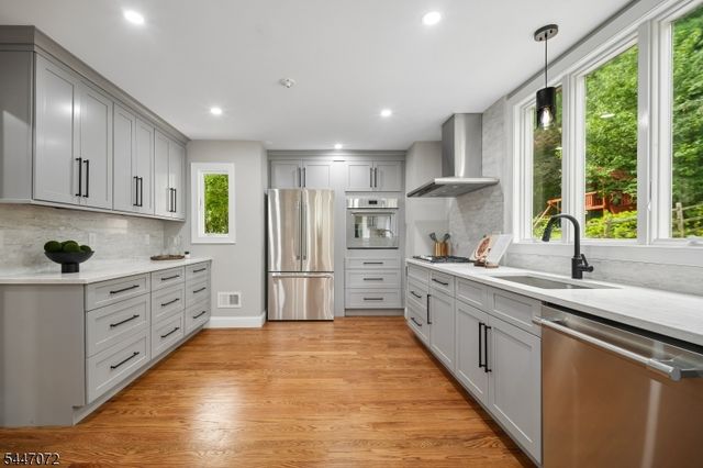 145 Glen Ave, Millburn Twp., NJ 07041