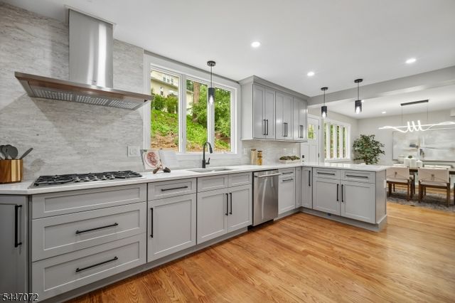 145 Glen Ave, Millburn Twp., NJ 07041