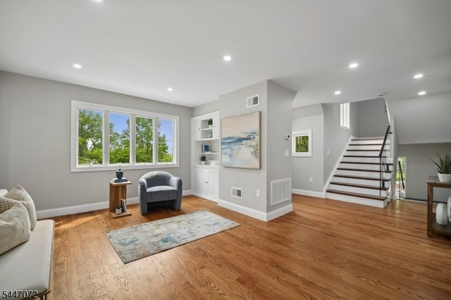 145 Glen Ave, Millburn Twp., NJ 07041