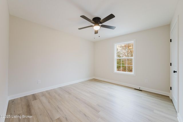 200 Rock Ridge Rd, Brandenburg, KY 40108