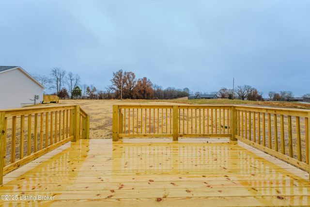 200 Rock Ridge Rd, Brandenburg, KY 40108