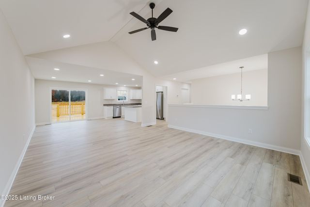 200 Rock Ridge Rd, Brandenburg, KY 40108