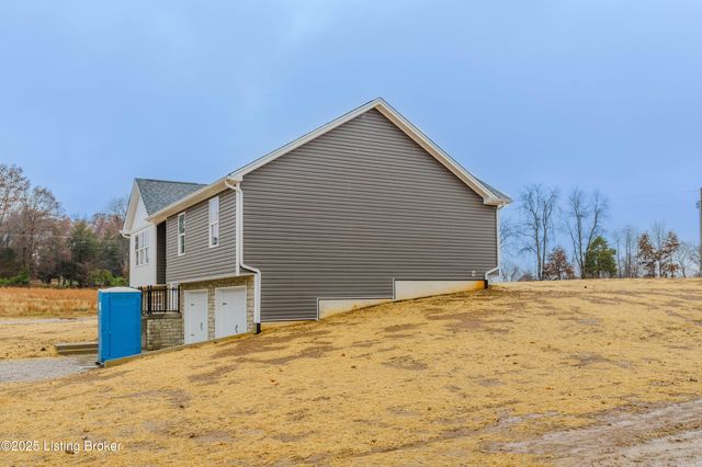 200 Rock Ridge Rd, Brandenburg, KY 40108