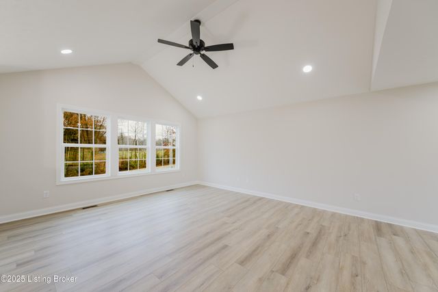 200 Rock Ridge Rd, Brandenburg, KY 40108