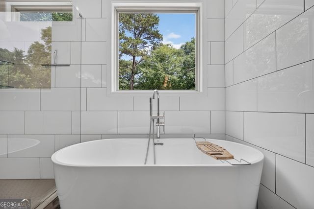 2204 Forrest Place NW, Atlanta, GA 30318