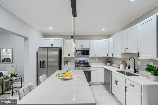 4510 BAYONNE AVE, Baltimore, MD 21206