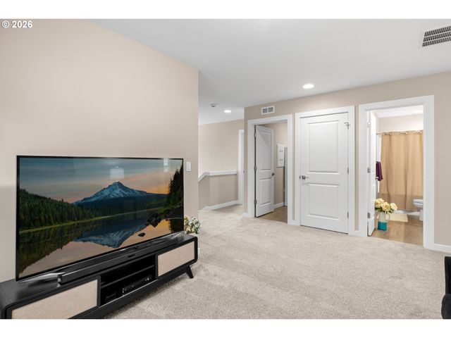 2081 Ne RIDGE RUN Ln, Estacada, OR 97023