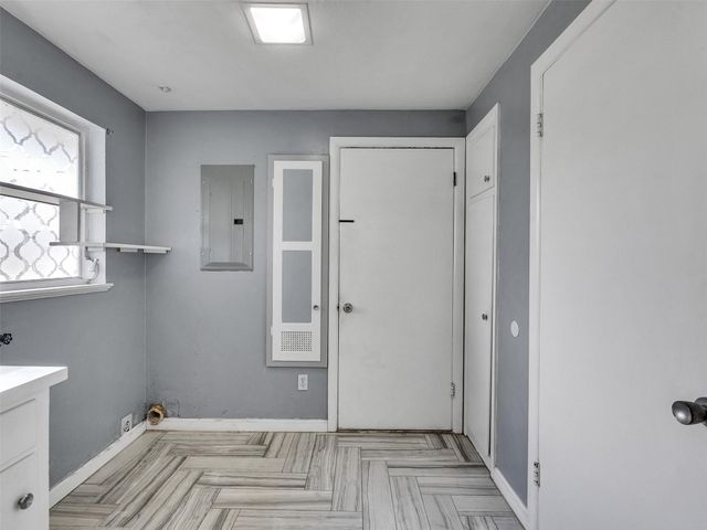 2011 Durrain Ferry Road, Baytown, TX 77520