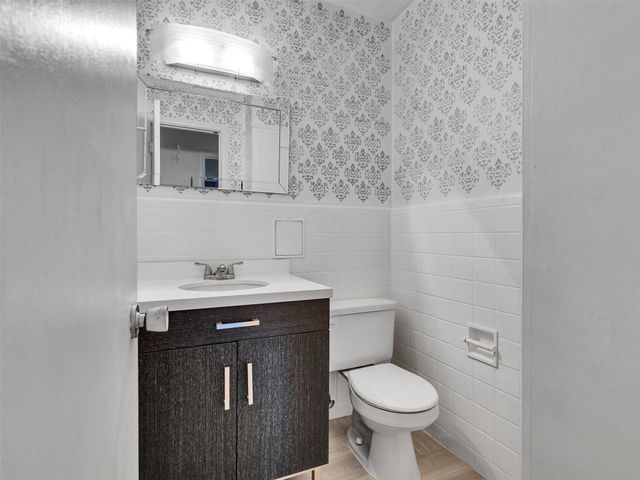 2011 Durrain Ferry Road, Baytown, TX 77520