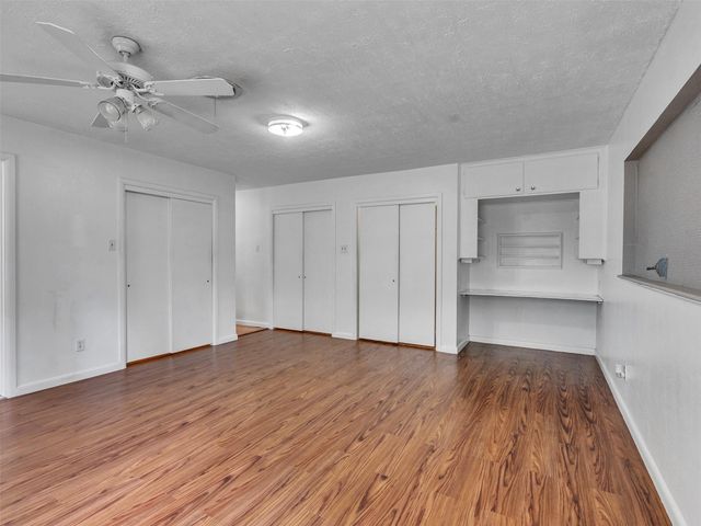 2011 Durrain Ferry Road, Baytown, TX 77520