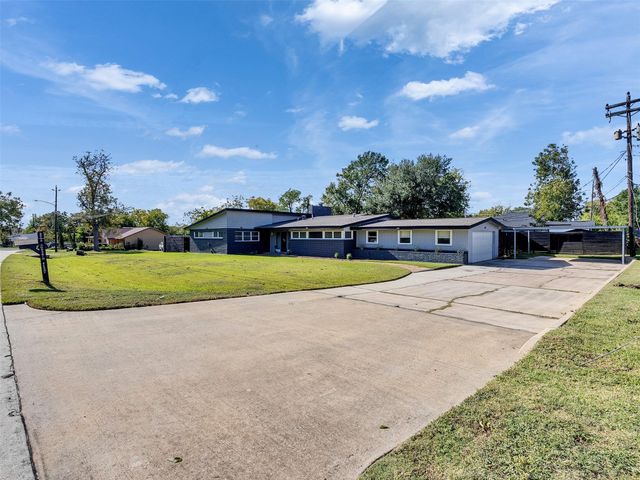 2011 Durrain Ferry Road, Baytown, TX 77520